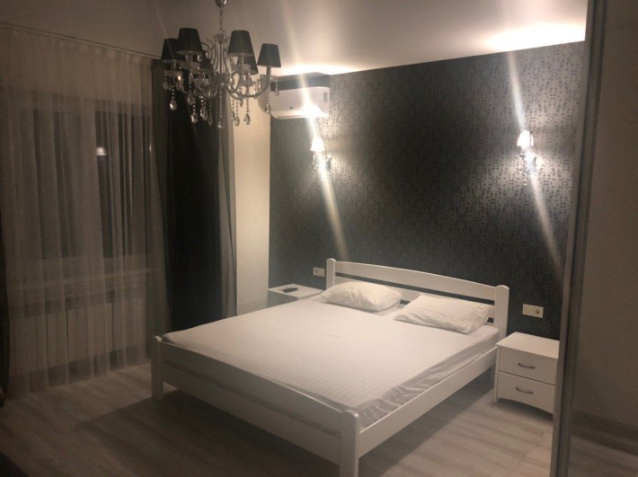 Фонтанка 2 / Патриотическая . Морская сторона - фото 1