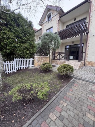 коттедж, направление Котовского/Лески, закрытая охраняемая территория - фото 1