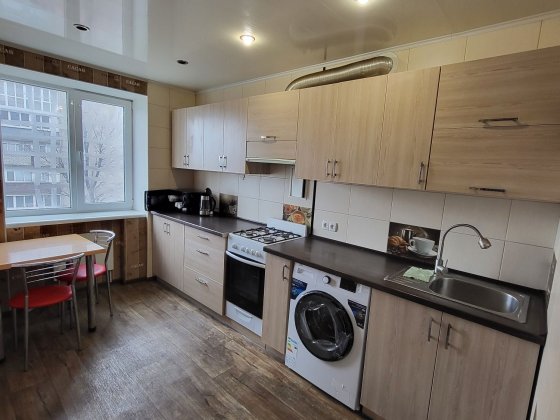 Сдам трёхкомнатную квартиру. Черёмушки. Y.A. Каменское