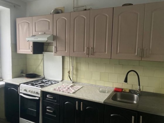 Здам 2-х кмн квартиру л.б. Набережна Каменское