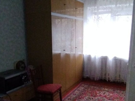 Сдам 2х к  комн комнатную кв-ру 6000 Правый /б Каменское