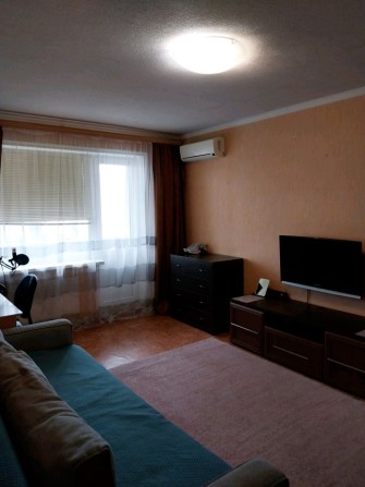 Сдам 1-2х к комн комнатную кв-ру 11000 Левый берег - фото 1