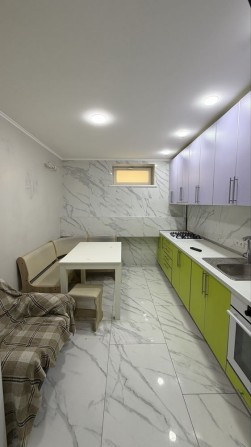 Сдам трёхкомнатную квартиру с АГВ в частном секторе - фото 1