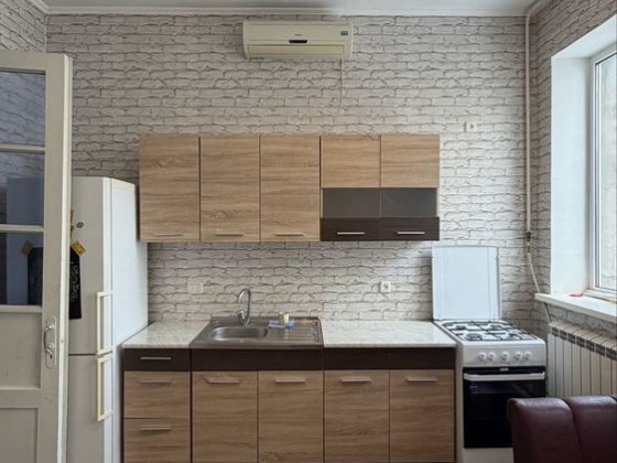 Сдам квартиру на земле  возле ГАИ!!!