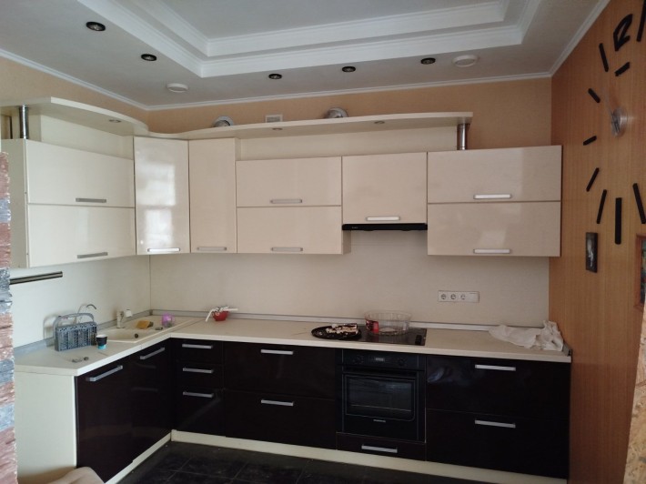 Сдам 3-х комнатную с частичной мебелью от хозяина - фото 1