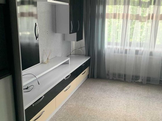 Здається 3-кімнатна квартира з новим ремонтом на Дослідній станції. Сарны