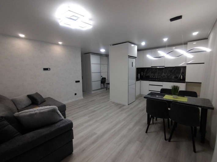 Здається двокімнатна квартира у центрі Слов`янська - фото 1