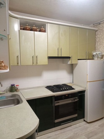 Сдается 2 комнатная квартира.Артема - фото 1