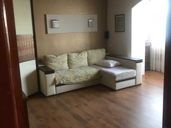 Здається 3-кімнатна квартира в р-ні залізничного вокзалу, гарний стан.