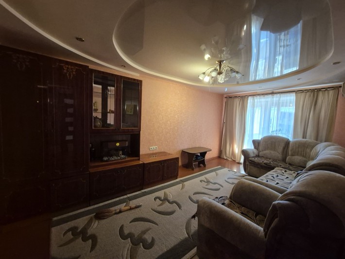 Власник. Здам 2-кімнатну квартиру на Артема. - фото 1