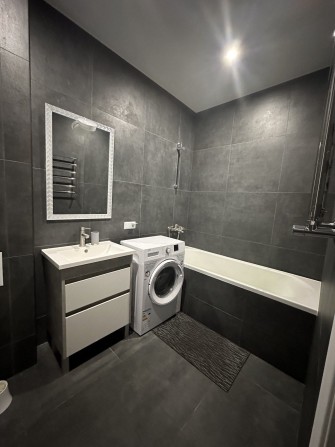 Оредна 3х кімнатної квартири в новобудові - фото 1