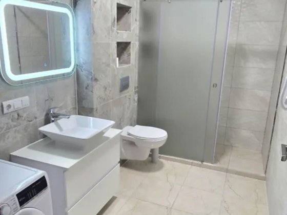 Перша здача 2 кімнатної квартири з євроремонтом Хмельницкий