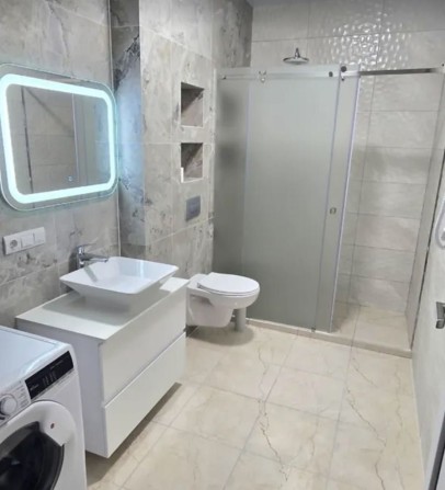 Перша здача 2 кімнатної квартири з євроремонтом - фото 1