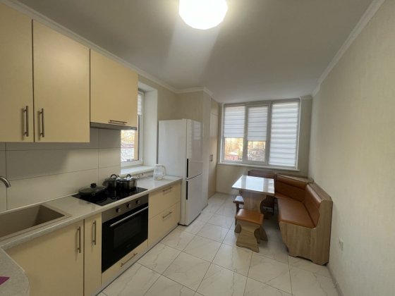 Оренда 2 кімнатної квартири Рованцы