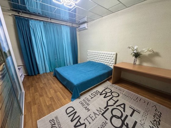 Сдаётся квартира 3-кімнатна,пров.Вакзальна
 
- Товсті стіни, тепла та Слобожанське