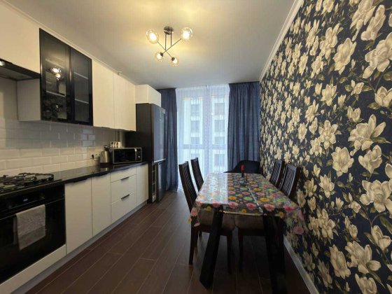 Оренда 2 кімнатної. Обжитий будинок Угорники