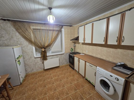 Оренда 1-кім.кв 45/18/10, 1/2 Крюківщина в районі ж/к "Євромісто" Крюковщина