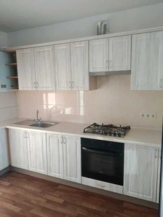 Однокімнатна квартира Хотів вул. Партизанська 1-А TV/БАЛКОН/ГАРДЕРОБНА - фото 1