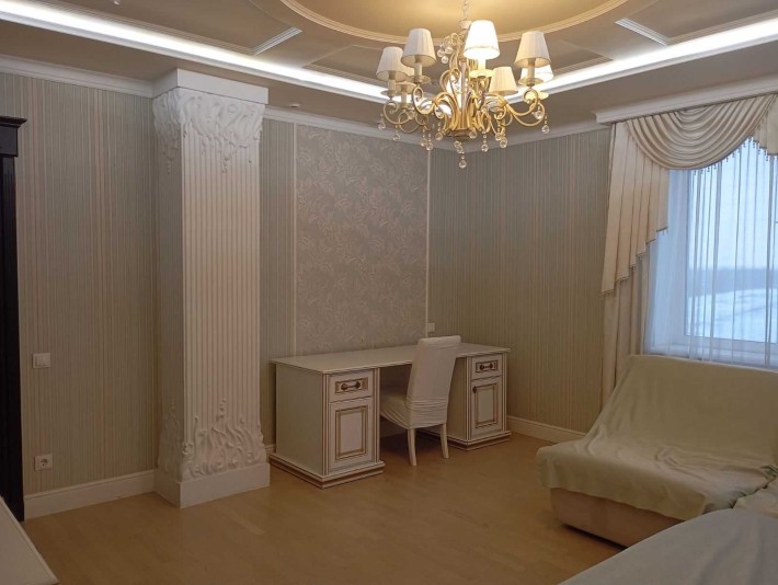 Здається простора 2-кімнатна квартира у сучасному будинку - фото 1