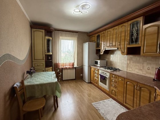 Вільна 10 березня Оренда 3  кімн квартири Новояворівськ Новояворівськ