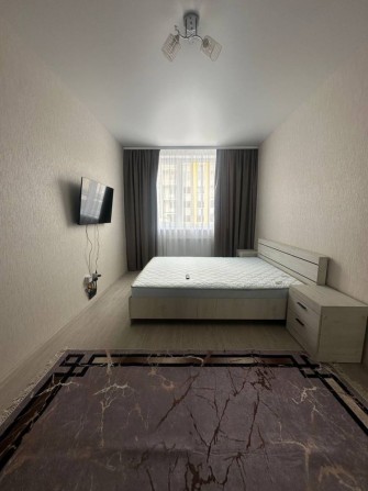 Сдам однокомнатную квартиру, жк 7 небо - фото 1