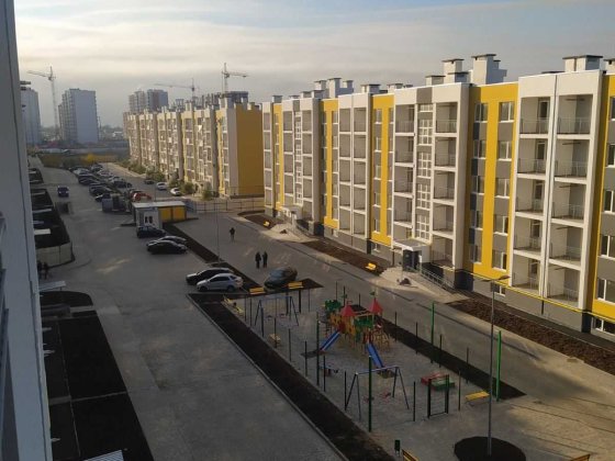 Без мебели 1 комнатную квартиру ЖК 7 небо.От хозяина. Авангард