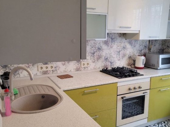 Сдаю 1 комн квартиру в жк Радужный Лиманка