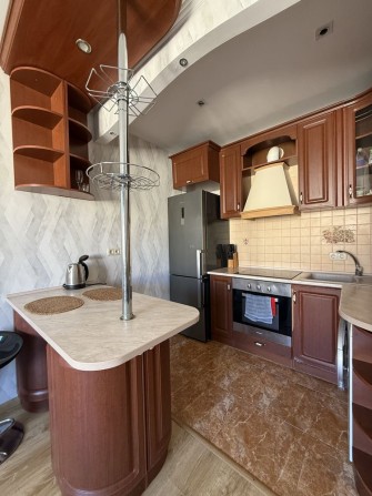 Сдам 1 к ЖК Радужный 8 рядом Небесной сотни - фото 1