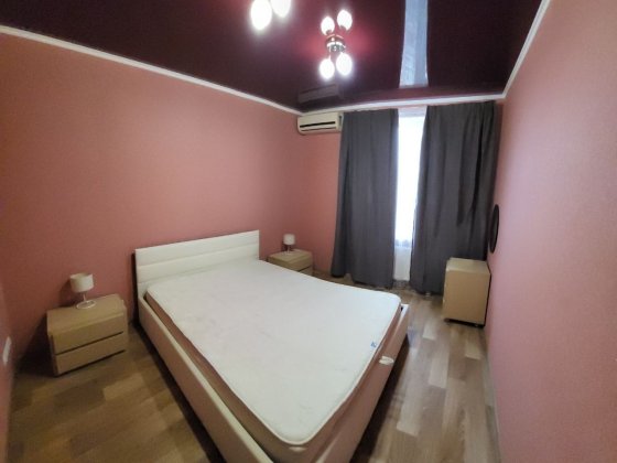 2 комнатная , Радужный  / Небесная сотня . Лиманка