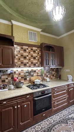 Сдается 2х уровневая квартира на длительный срок в пригороде - фото 1