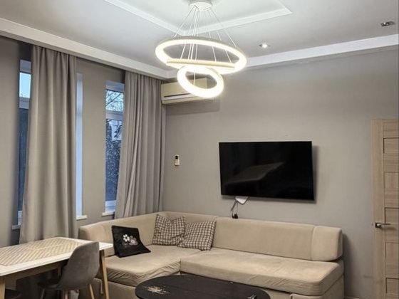 Сдается 3-х комн. кв. в ЖК Реннесанс Володимирське