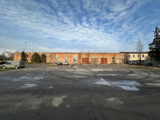 Оренда складу з кранбалкою та високою стелею Луцьк