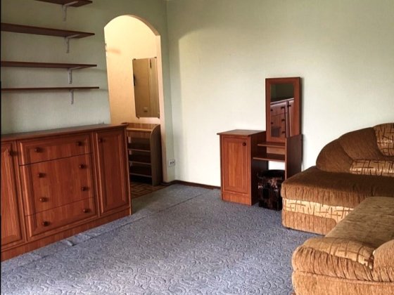 Продаж 2-кімнатну квартири по вул. Будівельників, 16. Київ