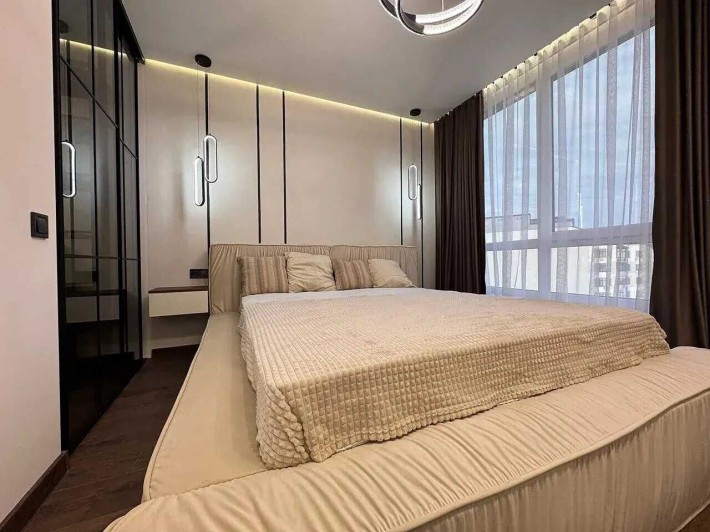 Терміново!  Однокімнатна з шикарним ремонтом ЖК Фемелі Плаза - фото 1