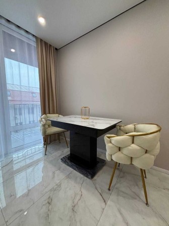 Оренда 1 кімнатної квартири  в центрі ,перша здача! - фото 1