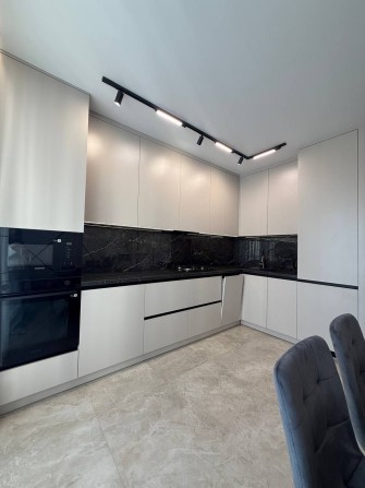 Оренда 2 км квартири неподалік парку - фото 1