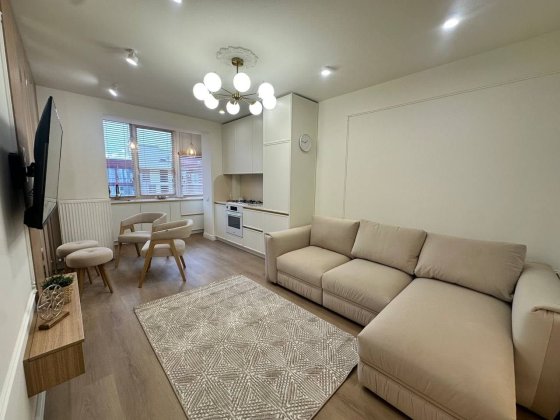 Оренда дворівневої квартири з терасою поруч з центром Івано-Франківськ