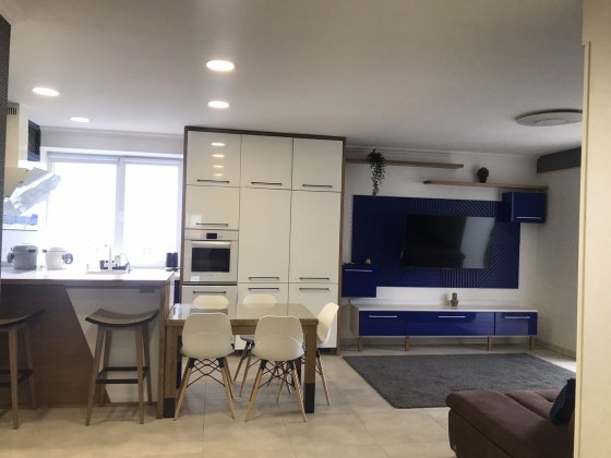 Здається в оренду  простора квартира з терасою Івано-Франківськ