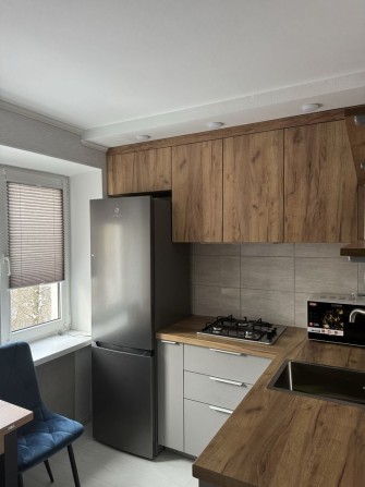 Оренда 2-кімнатної квартири по вулиці Сахарова (Української Перемоги) - фото 1