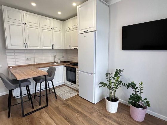 Оренда 1 км квартири в чудовій локації поруч з озером Івано-Франківськ