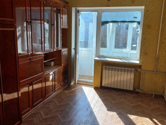 сдам  1- комнатную квартиру в  центререре Кременчук