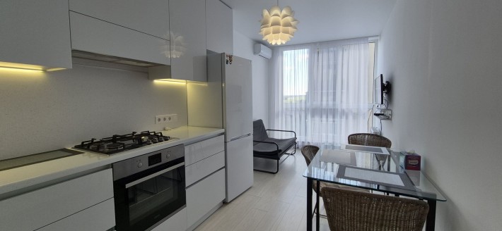 Оренда квартири з новим ремонтом. Газове опалення. ЖК Синергія - фото 1