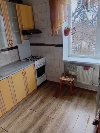 Уже здали, усім дякую 2-х кімнатну квартиру Крюків район вагонзавода, - фото 1