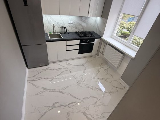 Здам 2 кім по Академіка Маслова , закрита територія . Кременчук