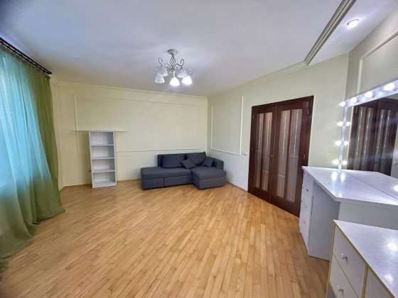 Оренда 2 кімнатної квартири по вул Зоряна Луцьк