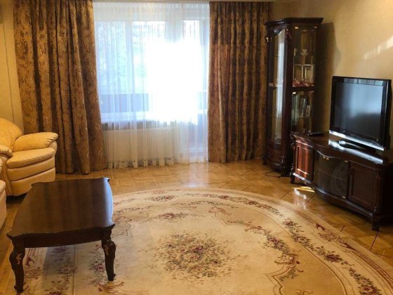 Здам квартиру 102 м² | гараж | автономне опалення | клубний будинок Луцьк