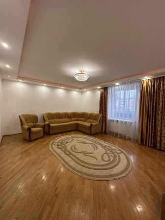 Здається в оренду трикімнатна квартира в Луцьку по вул. Кравчука, 46 - фото 1