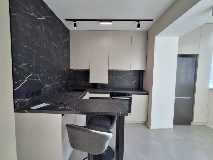 Перша сдача вул. Університетська 2к, оренда 2к - фото 1