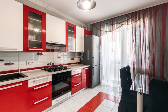 Оренда 3 кімнатої квартири біля Арсену - фото 1