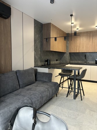 Перша здача.ЖК Квітковий - фото 1